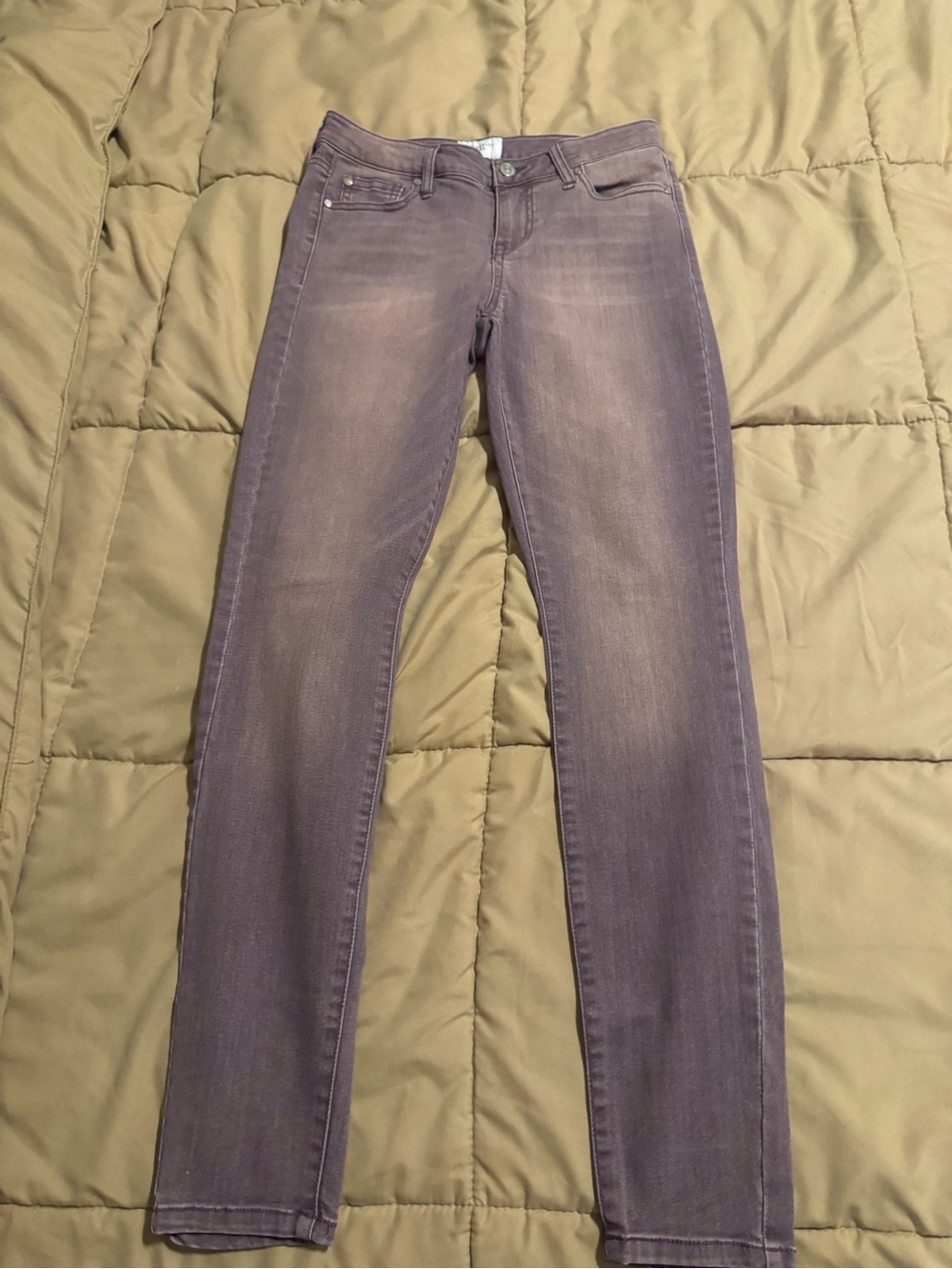 Levi's Women's Skinny Jeans in Dusty Mauve